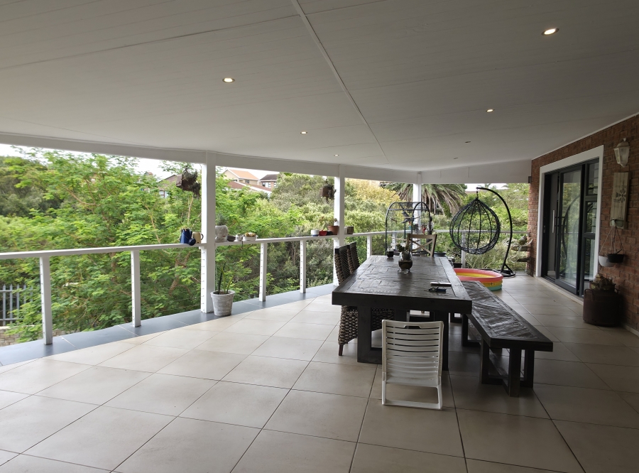 5 Bedroom Property for Sale in Noorsekloof Eastern Cape